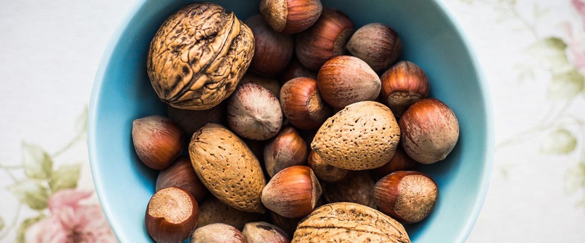 Is it ok to eat macadamia nuts everyday?