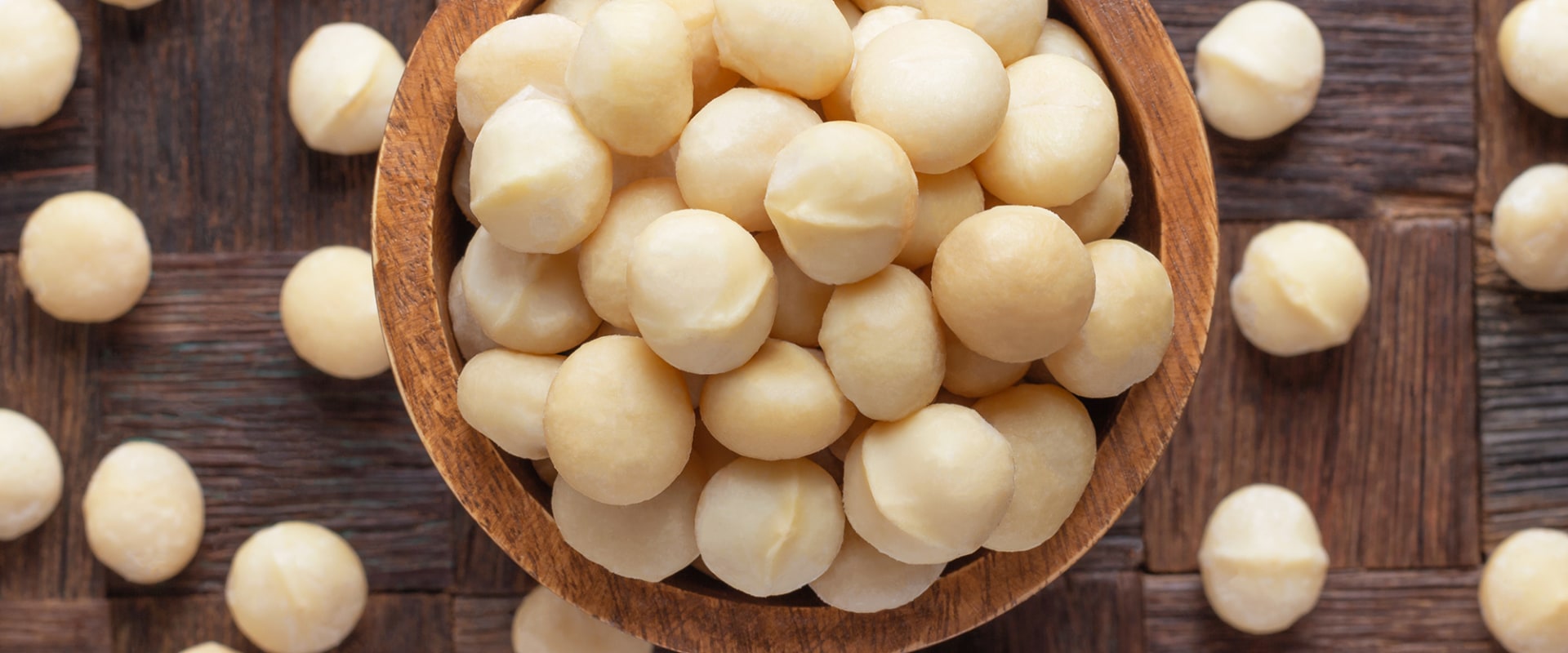 How do you know if macadamia nuts have gone bad?